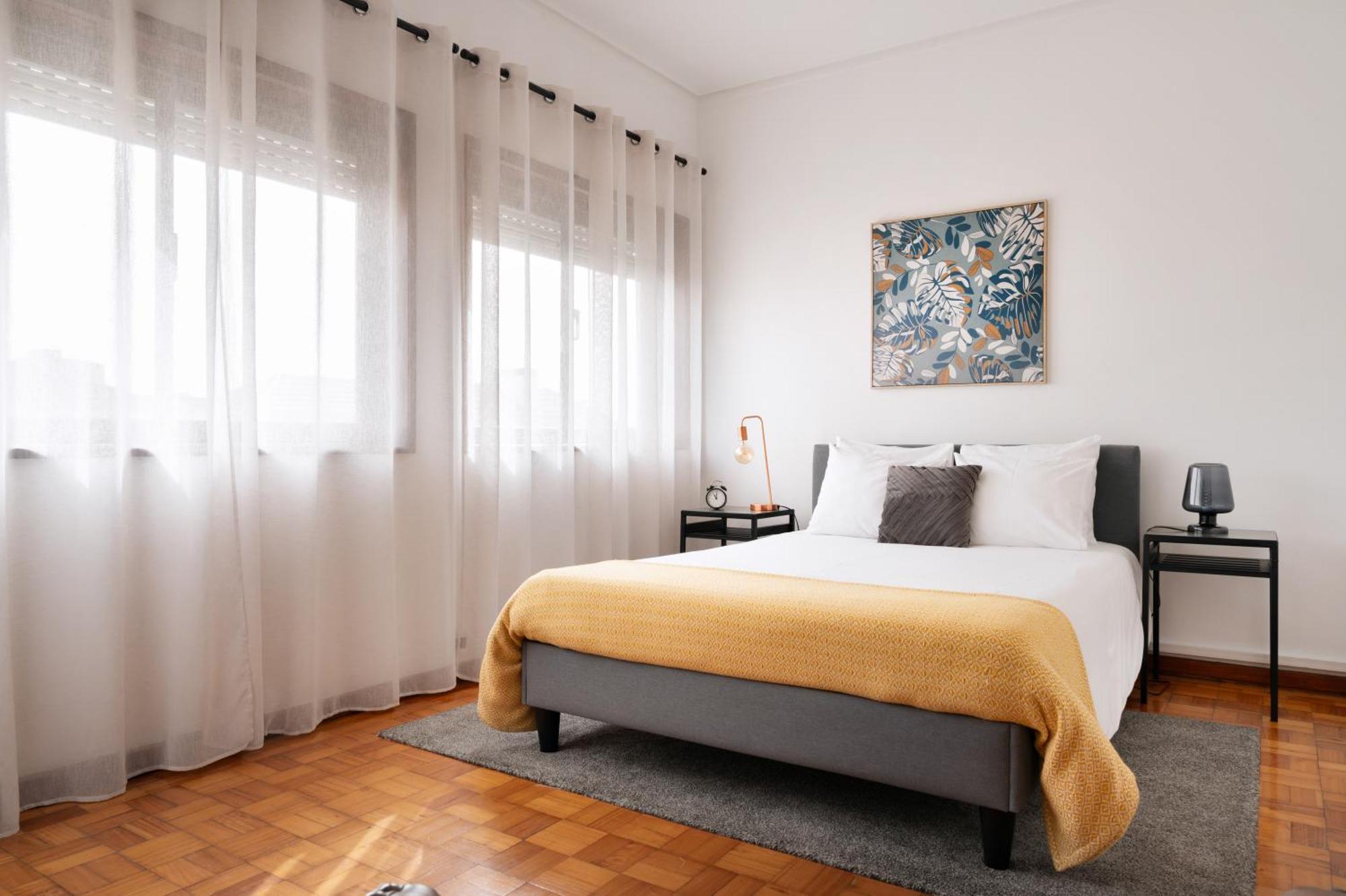 ! Luminous 2Br Top Floor ! Praca Da Republica Porto Buitenkant foto